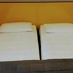 Sandalia ホテル ヌーオロ