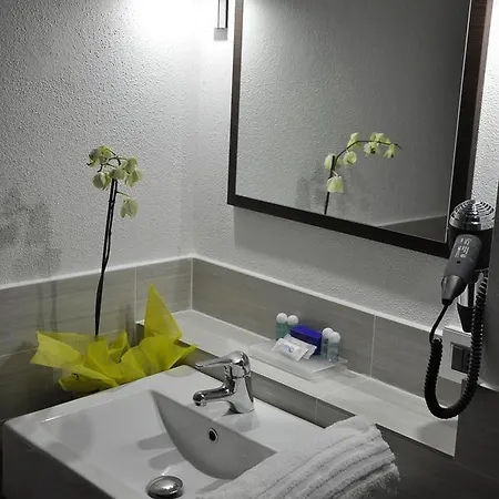 Sandalia Hotel 3*