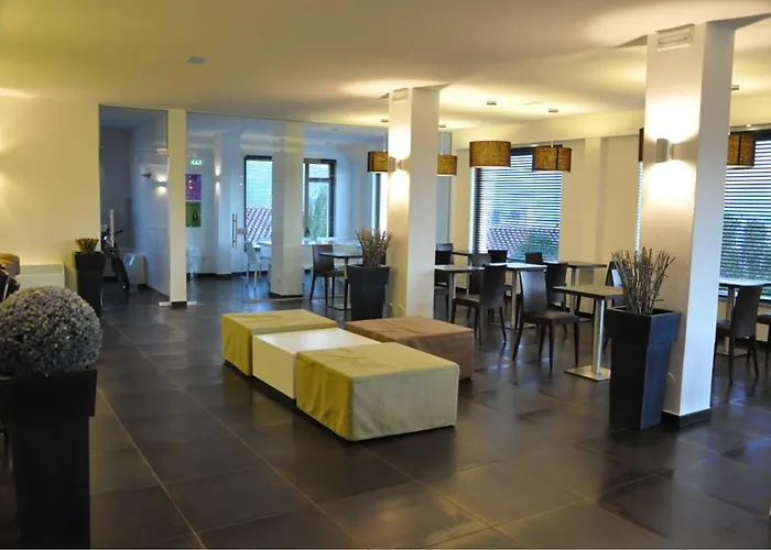 Sandalia ホテル ヌーオロ