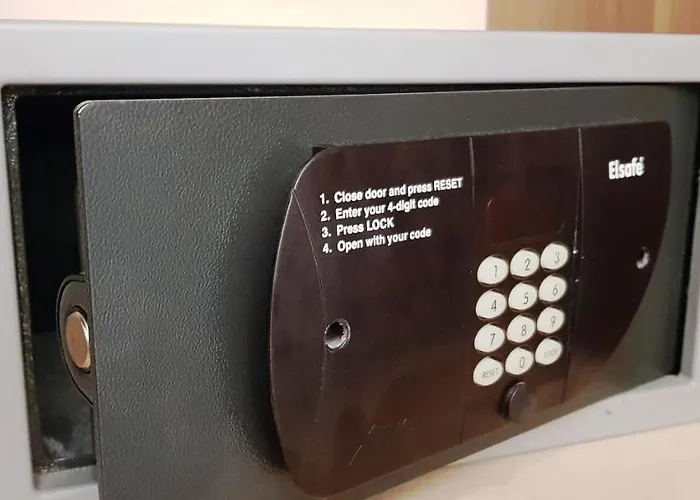 ホテル Sandalia ヌーオロ